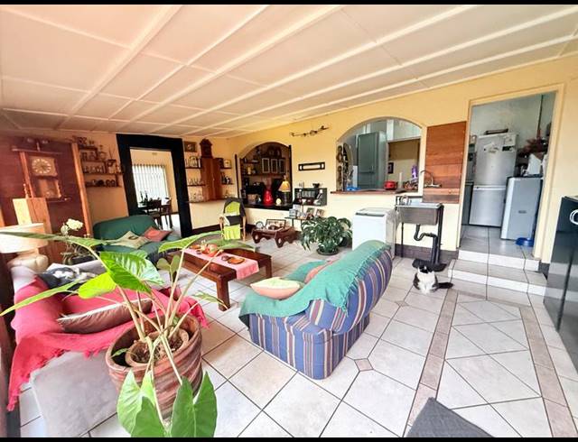 5 BEDROOM HOUSE FOR SALE IN FLORA GARDENS